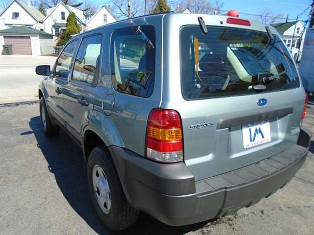 2006 Ford Escape XLS 4dr SUV w/Automatic